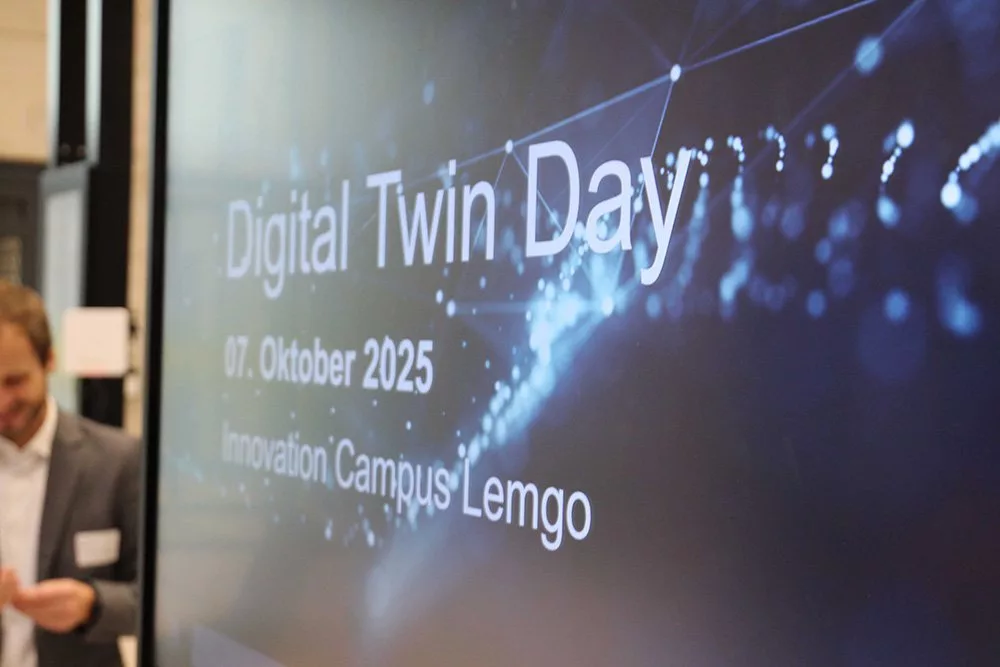 Future event on the topic of digital twins with people, technology and innovations.
